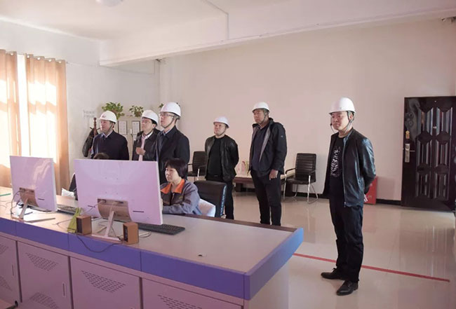 �F���~�ʭh(hu��n)���־��L������һ���W�R���u���������{(di��o)��