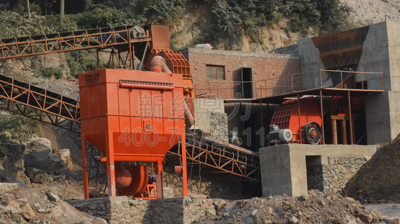 ɽ������ʯ�ϏS