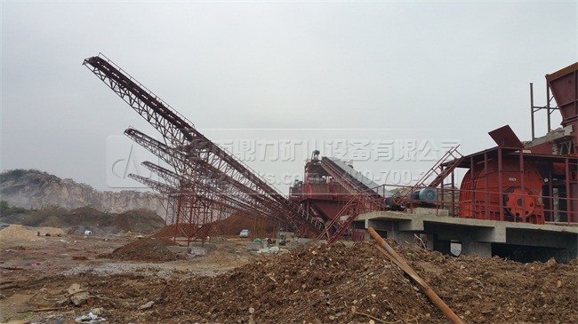 錘式碎石機(jī)在生產(chǎn)線中的應(yīng)用