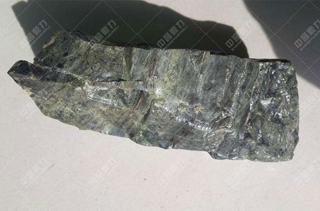 ����r����