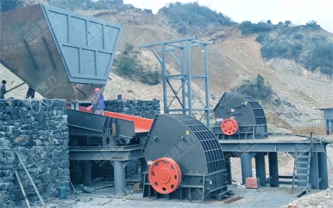 ����Ͷ�a(ch��n)��ʯ�ӏS�F(xi��n)��