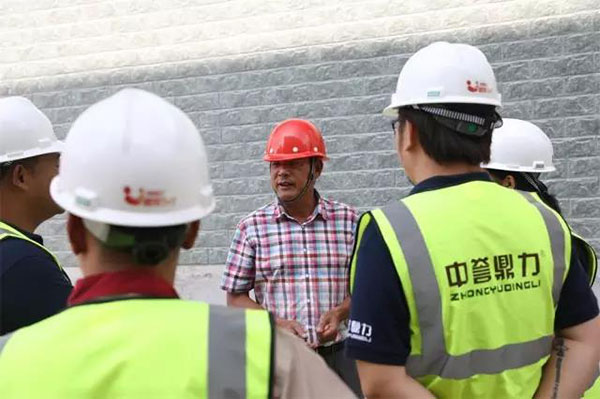 ���L�F(tu��n)��c����ɽ��ʯ���T����ͨ