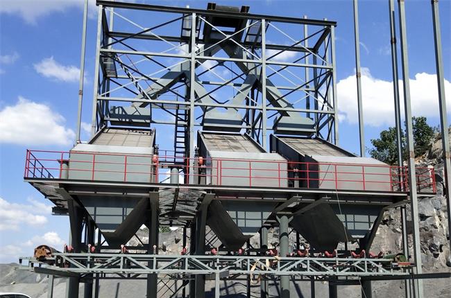 破碎制砂生產(chǎn)線篩分設(shè)備